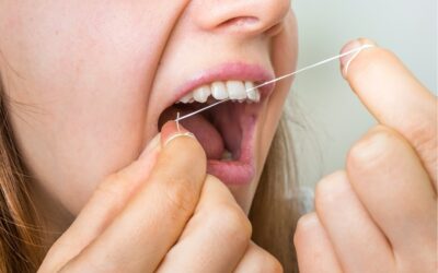 Sabe como usar fio dentário corretamente?
